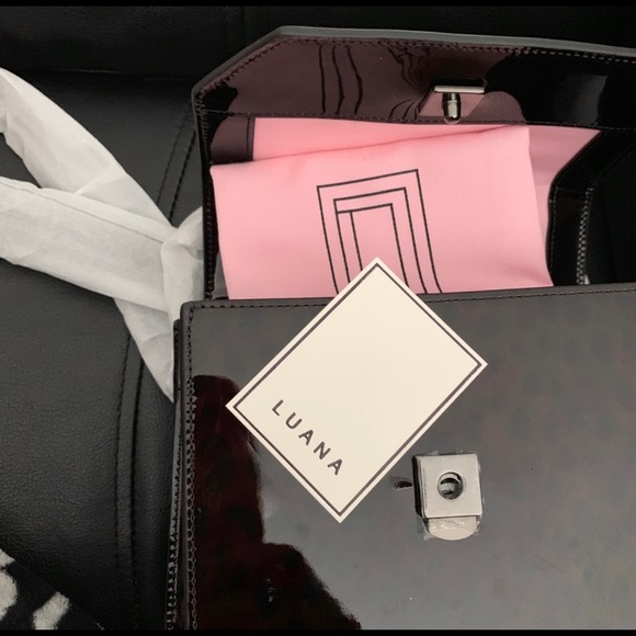 LUANA ITALY Leather crossbody. - Picture 3 of 5